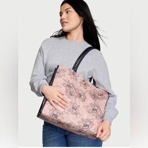 NWT VICTORIA'S SECRET COTTON PINK AND GRAY FLORAL SHOPPING BEACH TOTE BAG
